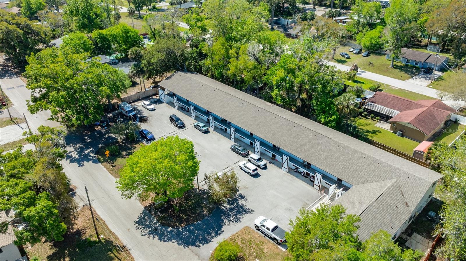 20 Unit Apartment Building For Sale in Daytona Beach (All 2BR/2BA) $2,450,000
