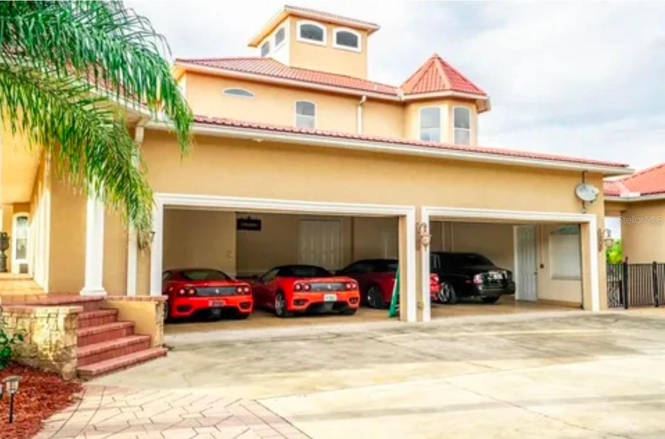 8 Acre Luxury Lakefront Estate with Fenced Pastures for the Horses near Tampa, FL $4,900,000