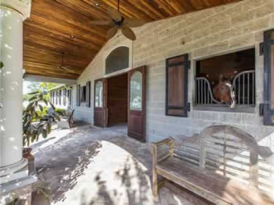 Florida Horse Farms Real Estate Specialist - Let us help you buy or sell your next Horse Farms Property