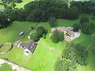 Florida Horse Farms Real Estate Specialist - Let us help you buy or sell your next Horse Farms Property